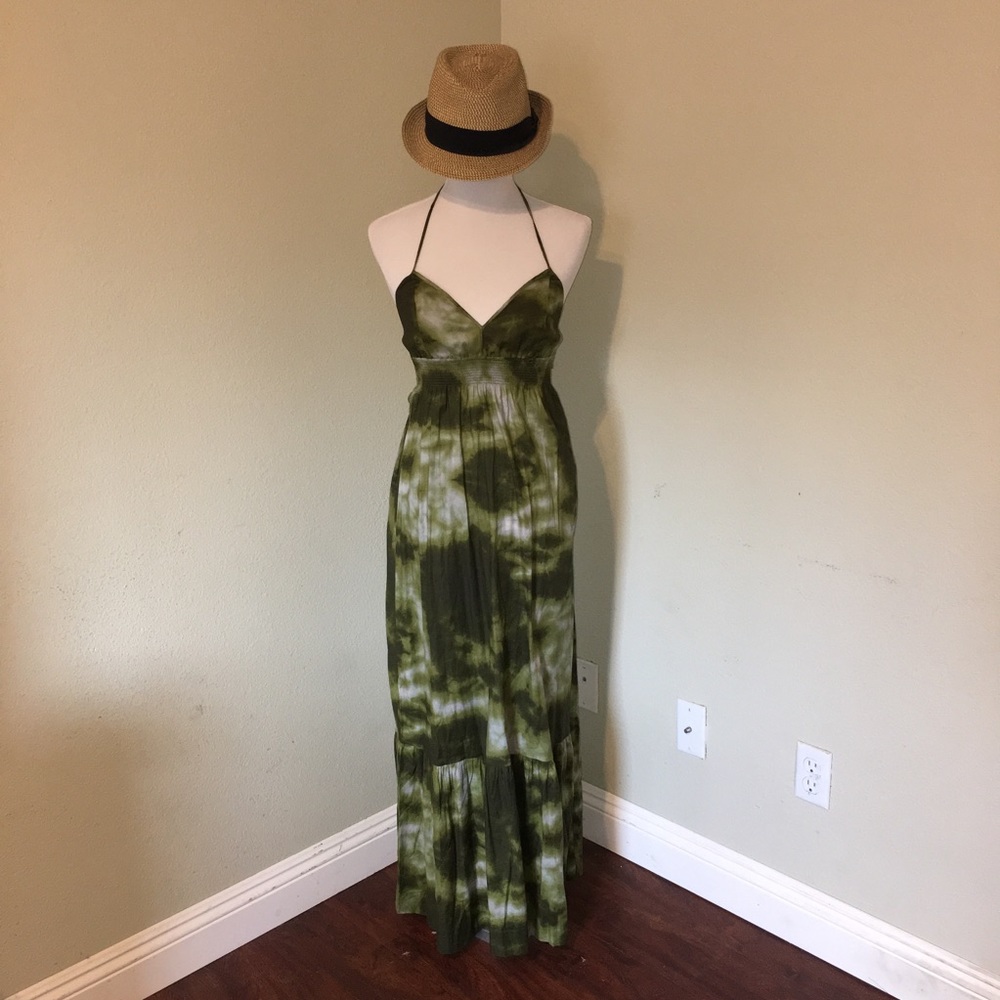 NEW YORK & COMPANY - Summer Maxi Halter Dress